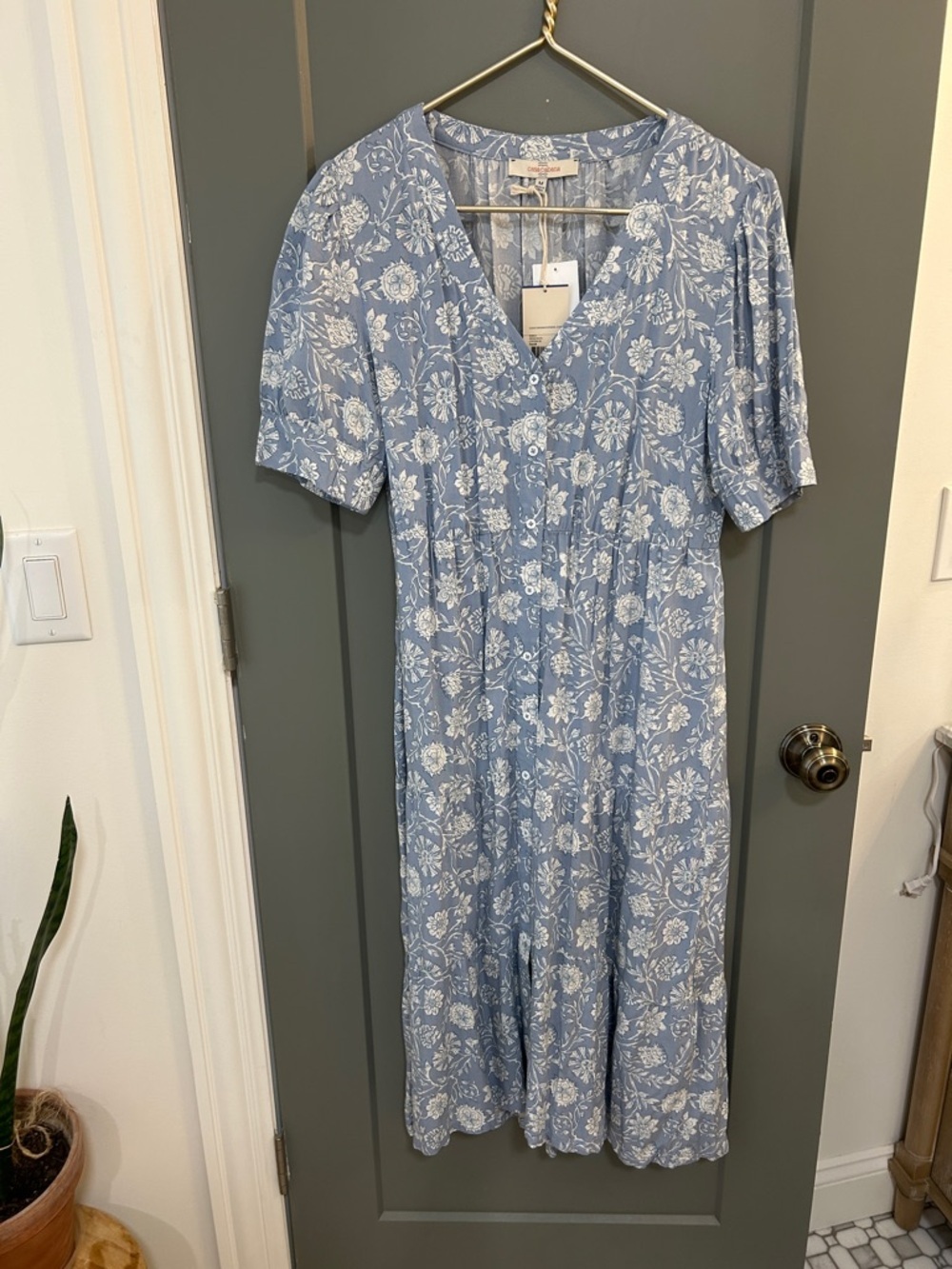Casa Cabana Blue Floral Button-Front Midi Dress Women’s size Medium New!